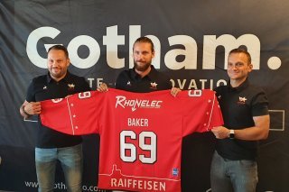 Bastian Baker aux côtés de Nicolas Burdet et Laurent Perroton