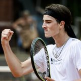 Kilian Feldbausch (ici lors des Interclubs 2022) a passé le 1er tour des qualifs à Genève KEYSTONE/JEAN-CHRISTOPHE BOTT