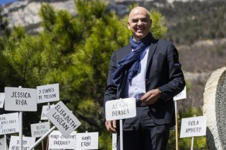 Alain Berset a dévoilé une plaque portant son nom, installée sur la colline à Farinet