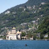 Le Fort de Chillon est caché sous-terre, juste en face du Château de Chillon (archives). KEYSTONE/MARCEL GILLIERON