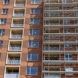 A Genève, les loyers de coopératives sont 40% moins chers que ceux de logements sur le marché libre, a estimé l'OCSTAT mercredi (image d'illustration). KEYSTONE/SALVATORE DI NOLFI