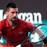 Djokovic a signé un retour gagnant vendredi à Shanghai KEYSTONE/EPA/ALEX PLAVEVSKI