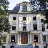 Le Tribunal cantonal valaisan doit statuer sur une double affaire en lien avec des enfants de moins de 16 ans au moment des faits (photo d'illustration). KEYSTONE/CYRIL ZINGARO