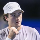 Finaliste pour sa première participation à Bâle, Joao Fonseca aura l'occasion de remporter un 2e titre en 2025. KEYSTONE/GEORGIOS KEFALAS