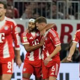 La joie des joueurs du Bayern, qui ont signé samedi leur 9e succès en 9e matches de Bundesliga KEYSTONE/AP/Matthias Schrader