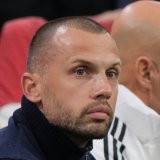 John Heitinga n'est plus le coach de l'Ajax, il a été remercié KEYSTONE/AP/Patrick Post