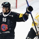 Jacob De la Rose a marqué un doublé mercredi face à Ajoie. KEYSTONE/PETER KLAUNZER