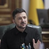 Selon un haut responsable ukrainien travaillant étroitement avec le chef de l'Etat, ce dernier a été pris au dépourvu par les révélations de l'enquête. "Bien sûr, il ne considère pas cela comme normal et a pété un câble lorsqu'il a découvert ce qui se passait", a assuré ce responsable. KEYSTONE/EPA/STRINGER