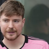 Mr Beast, de son vrai nom Jimmy Donaldson, a ouvert jeudi un parc d'attraction éphémère en Arabie saoudite (archives). KEYSTONE/AP/REBECCA BLACKWELL