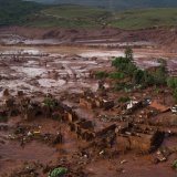 La rupture du barrage de Fundao, près de la ville de Mariana, avait fait 19 morts et causé d'énormes dommages à l'environnement (archives). KEYSTONE/AP/Felipe Dana