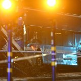 Un bus a renversé plusieurs personnes vendredi après-midi à Stockholm, faisant plusieurs morts, selon la police. KEYSTONE/AP/Henrik Montgomery