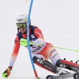 Camille Rast et ses rivales sont en lice en slalom samedi à Levi KEYSTONE/AP/ROBERT F. BUKATY