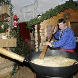 La tartiflette a été cuisinée dans six poêles de 2 m de diamètre (cliché symbolique/Keystone archives). KEYSTONE/SALVATORE DI NOLFI
