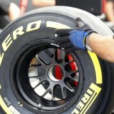 Les pneus serviront durant 25 tours au maximum lors du GP du Qatar KEYSTONE/AP/Luca Bruno