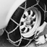 Les flocons ne sont pas exceptionnels à cette époque de l'année. Selon le service météorologique Meteonews, la date moyenne des premières chutes de neige mesurables (au moins un centimètre) se situe depuis 2001 entre le 11 novembre à Saint-Gall et le 25 décembre à Lugano TI. KEYSTONE/PHOTOPRESS-ARCHIV/STR