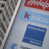 Trois mois après l'acquisition d'Hotelplan, Dertour Suisse se réorganise et prévoit de supprimer 250 postes d'ici fin 2027. (archive) KEYSTONE/URS FLUEELER