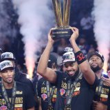 Les New York Knicks ont remporté la Coupe NBA mardi face aux San Antonio Spurs à Las Vegas. KEYSTONE/AP/Ian Maule
