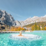 La société affiche une croissance record pour la cinquième année consécutive, portée par une fréquentation en hausse et de nouveaux projets touristiques.