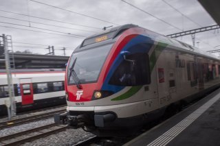 Les nouveaux ateliers CFF d'Arbedo-Castione serviront notamment à l'entretien des trains TILO (image d'illustration). KEYSTONE/Ti-Press/PABLO GIANINAZZI