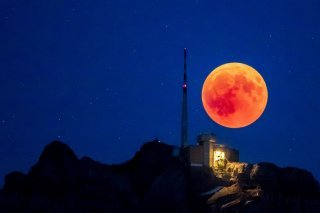 Les éclipses lunaires ne sont pas un phénomène si rare. Dans le monde, il s'en produit au moins deux par année (archives). KEYSTONE/CHRISTIAN MERZ