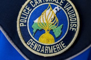 Un conducteur de 78 ans a renversé une octogénaire dimanche soir à Apples. Le pronostic vital de la victime est engagé (photo d'illustration). KEYSTONE/SALVATORE DI NOLFI