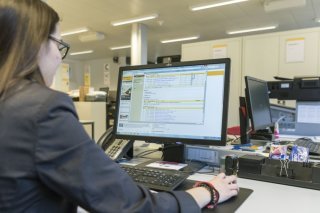 La Poste veut créer 200 emplois supplémentaires sur son site informatique de Lisbonne (photo d'archives). KEYSTONE/CHRISTIAN BEUTLER