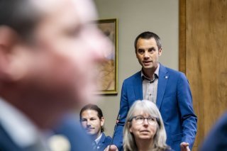 Chef du groupe des Vert-e-s, Emmanuel Revaz a plaidé pour que le Valais se dote d'une base légale pour le financement des mesures climatiques (archives). KEYSTONE/JEAN-CHRISTOPHE BOTT