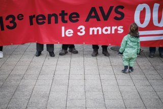La 13e rente AVS a été largement approuvée par le peuple le 3 mars 2024 (archives). KEYSTONE/VALENTIN FLAURAUD