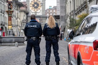 Le canton de Berne invite Fedpol à engager le dialogue avec les cantons (image d'illustration). KEYSTONE/PETER SCHNEIDER