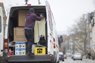 La plupart des jeunes Suisses quittent le nid entre 20 et 30 ans (image d'illustration). KEYSTONE/URS JAUDAS