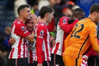 Granit Xhaka (à gauche) a été décisif lundi avec Sunderland. KEYSTONE/AP/Joanna Chan