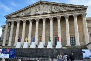 L'Assemblée nationale française a suspendu mercredi la réforme des retraites, qui porte progressivement de 62 à 64 ans l'âge légal de départ. Elle avait suscité une vaste mobilisation dans la rue. (archives) KEYSTONE/APA/APA/ESTHER HUBER