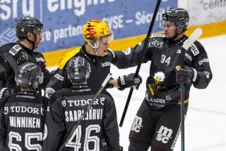 Les Genevois ont mis du temps à passer l'épaule aux Vernets face à Langnau KEYSTONE/MARTIAL TREZZINI