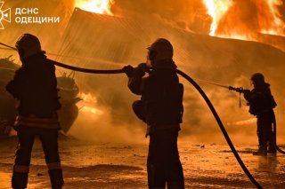 Les infrastructures civiles ukrainiennes sont régulièrement bombardées par la Russie (archives). KEYSTONE/AP Ukrainian Emergency Service