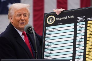 La Suisse a fini par "courber l'échine" devant Donald Trump, estiment certains médias (archives). KEYSTONE/AP/Mark Schiefelbein