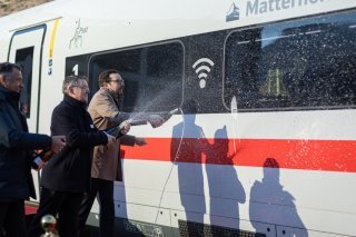 Le nouvel ICE a été baptisé samedi du nom de "Matterhorn" (Cervin en allemand). SBB