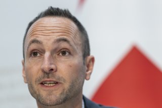 Président du gouvernement valaisan, Mathias Reynard a plaidé en faveur de l'octroi d'un crédit supplémentaire de 20,7 millions de francs pour son Service de la santé publique (photo d'archives). KEYSTONE/ALESSANDRO DELLA VALLE