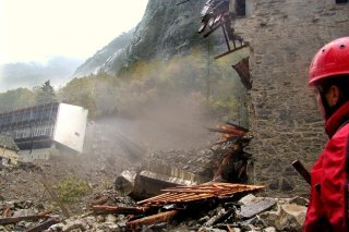 La tour Stockalper, après l'éboulement de Gondo, le 14 octobre 2000