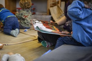 Parmi les prestations de soutien mises en place par la Croix-Rouge Valais, un service de garde d'enfants à domicile (image d'illustration)
