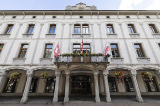 Le bâtiment qui abrite l'Hôtel de Ville de Martigny, le Tribunal de district et la police municipale.