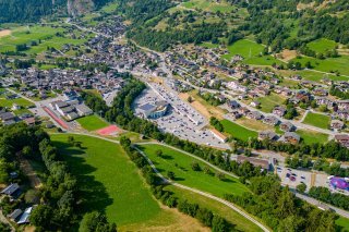 Le site de Curala est en partie couvert par le parking existant et toute la zone attenante