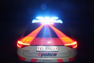 Photo-pretexte-Police-cantonale-valaisanne-scaled (002)