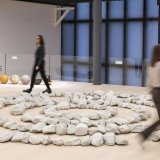 La nouvelle exposition de la Fondation Opale se présente par "chapitres". Ici, il s'agit de la section "Originelle". Keystone/CYRIL ZINGARO