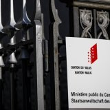 Le bureau du Ministère public valaisan a refusé la requête de nomination d’un procureur extraordinaire suite au drame de Crans-Montana (archives). KEYSTONE/JEAN-CHRISTOPHE BOTT