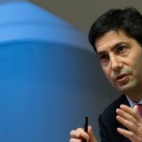 "Je connais Kevin depuis longtemps et je n'ai aucun doute qu'il restera dans l'histoire comme l'un des GRANDS présidents de la Fed, peut-être le meilleur", a notamment écrit Donald Trump (archives). KEYSTONE/AP/Alastair Grant