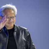 Le CEO de Nvidia Jensen Huang a nié toute friction avec OpenAI devant la presse. KEYSTONE/GIAN EHRENZELLER