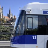 La fréquentation a continué de grimper l'an dernier pour les tl (image symbolique). KEYSTONE/LAURENT GILLIERON