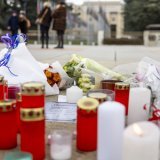 Des bougies déposées en hommage aux victimes de l'incendie de Crans Montana (image d'illustration)