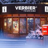 Sur le site de Verbier Tourisme : une page dédiée aux transports indique une localisation à Verbier pour plusieurs sociétés basées à Genève.