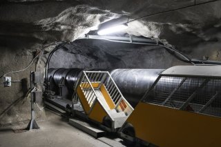 Le nouveau projet de loi sur l'approvisionnement en gaz a du mal à passer. Vue d'une galerie avec un gazoduc de transit à Urweid près d'Innertkirchen BE. (Photo d'archives) KEYSTONE/PETER SCHNEIDER